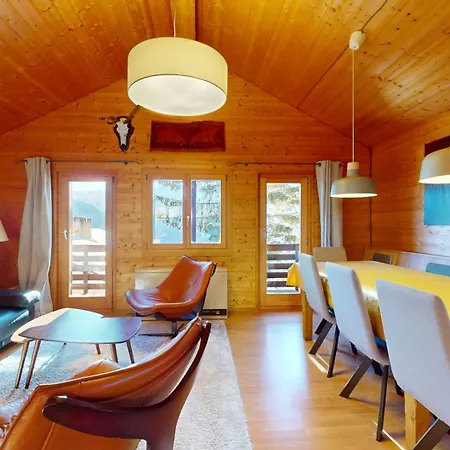 Family In The Heart Of The Val D'anniviers 木屋 *